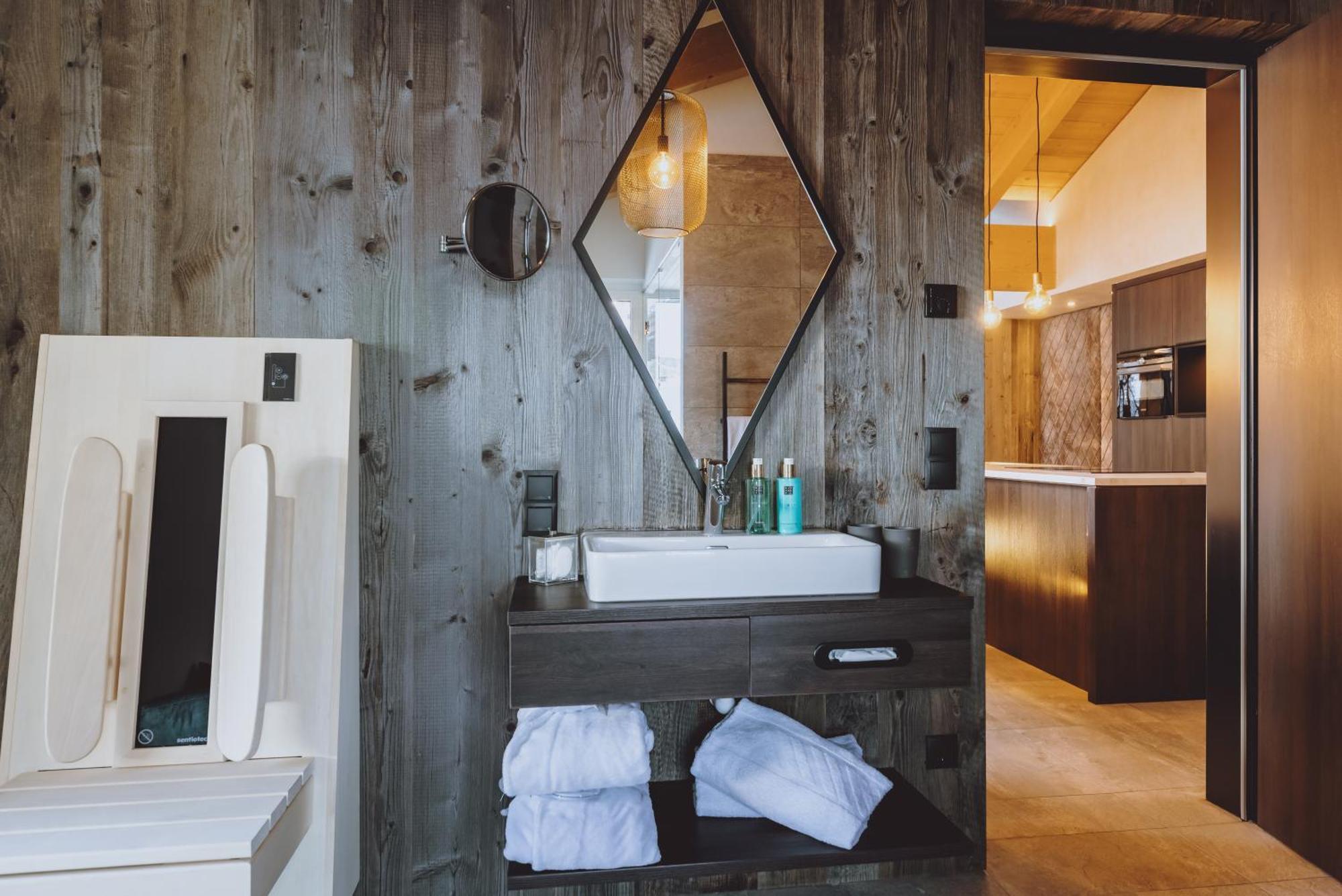 Glemm By Avenida Superior Hotel & Residences Saalbach-Hinterglemm Ngoại thất bức ảnh