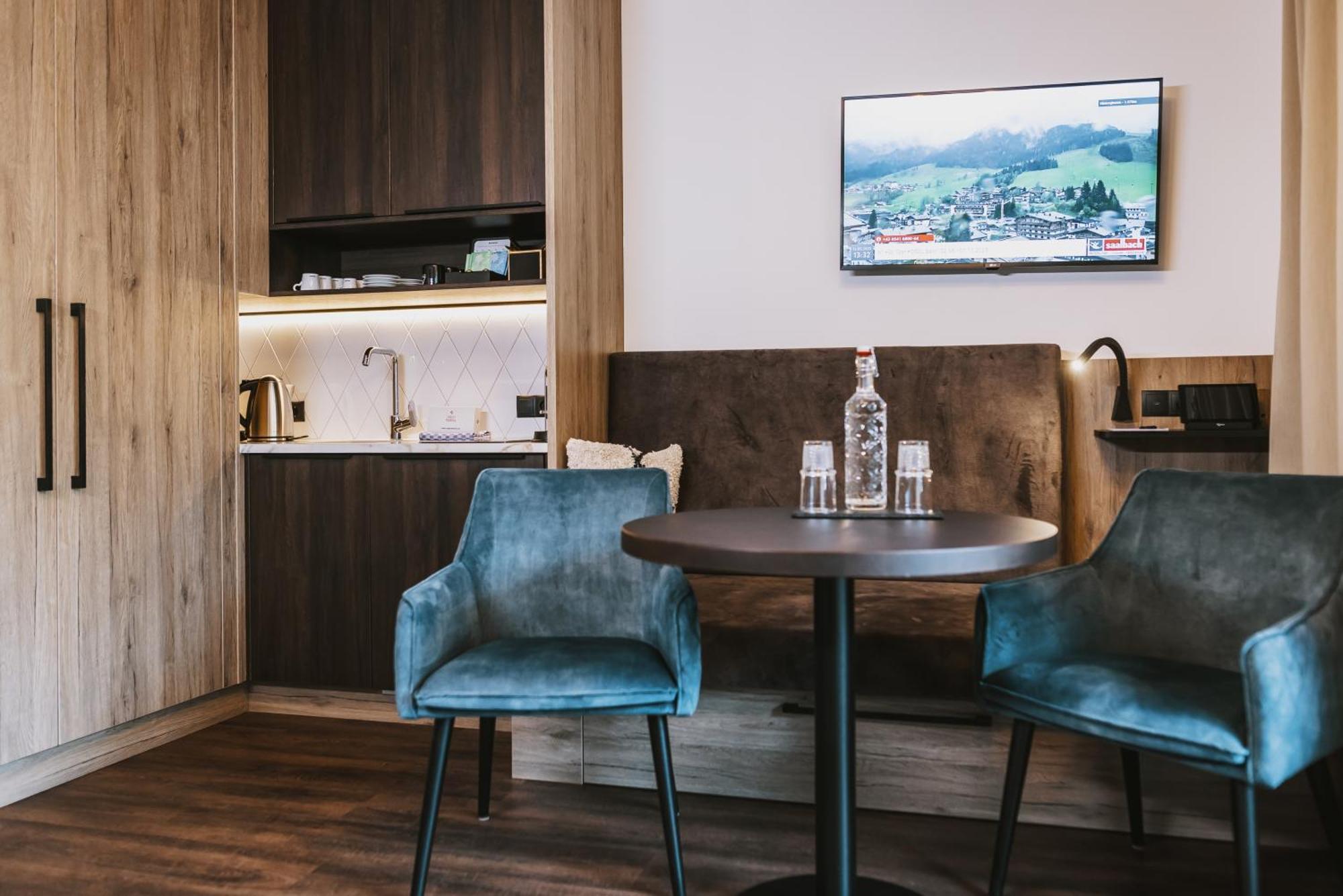 Glemm By Avenida Superior Hotel & Residences Saalbach-Hinterglemm Phòng bức ảnh